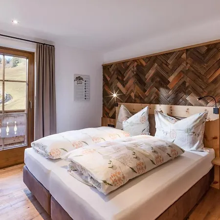 Апартаменты Stoecklalm Зёлль