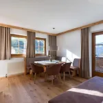 Stoecklalm Apartman *